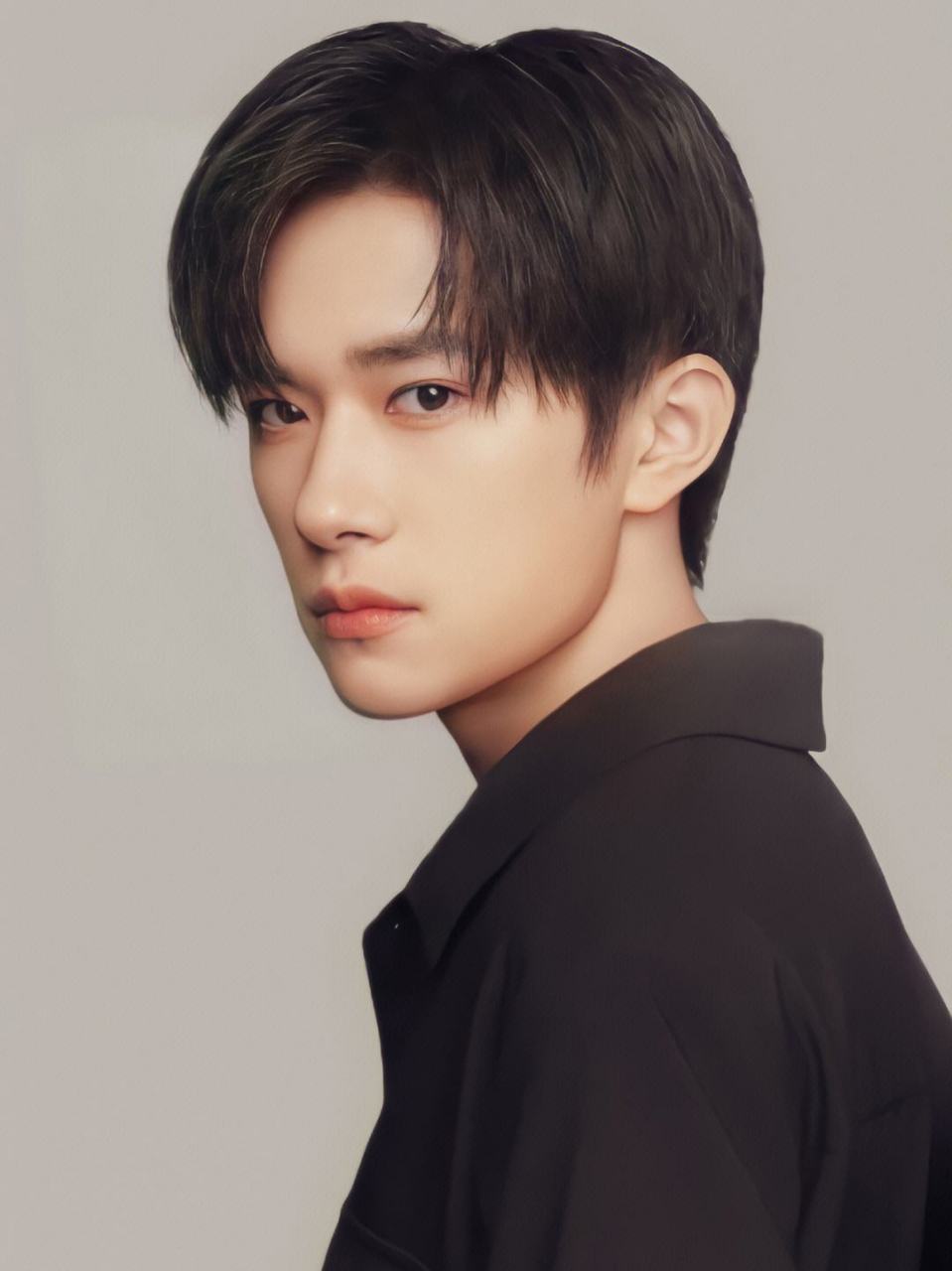 易烊千玺经典歌曲介绍,你喜欢哪一首?