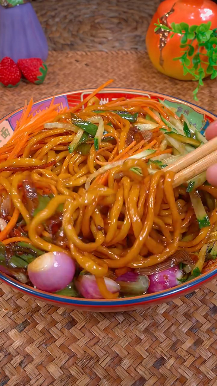 酱油汆面,味道绝绝子