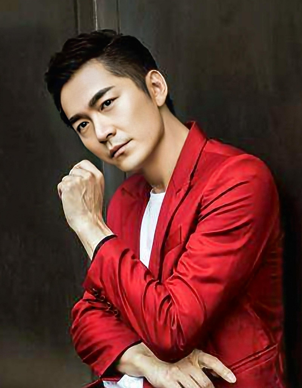 说到朱泳腾,估计大家应该都非常熟悉,作为电视剧里的老面孔,朱永腾