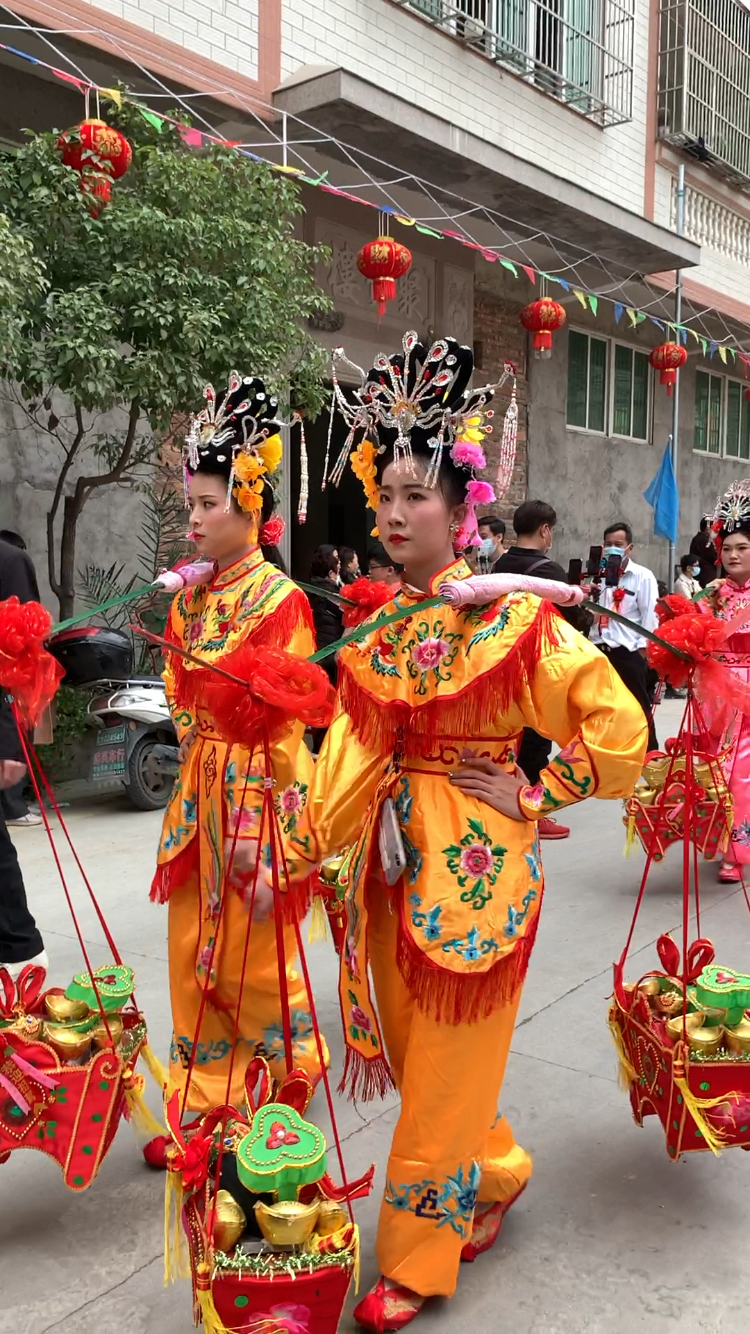 潮汕南阳经典民俗"挑花篮"