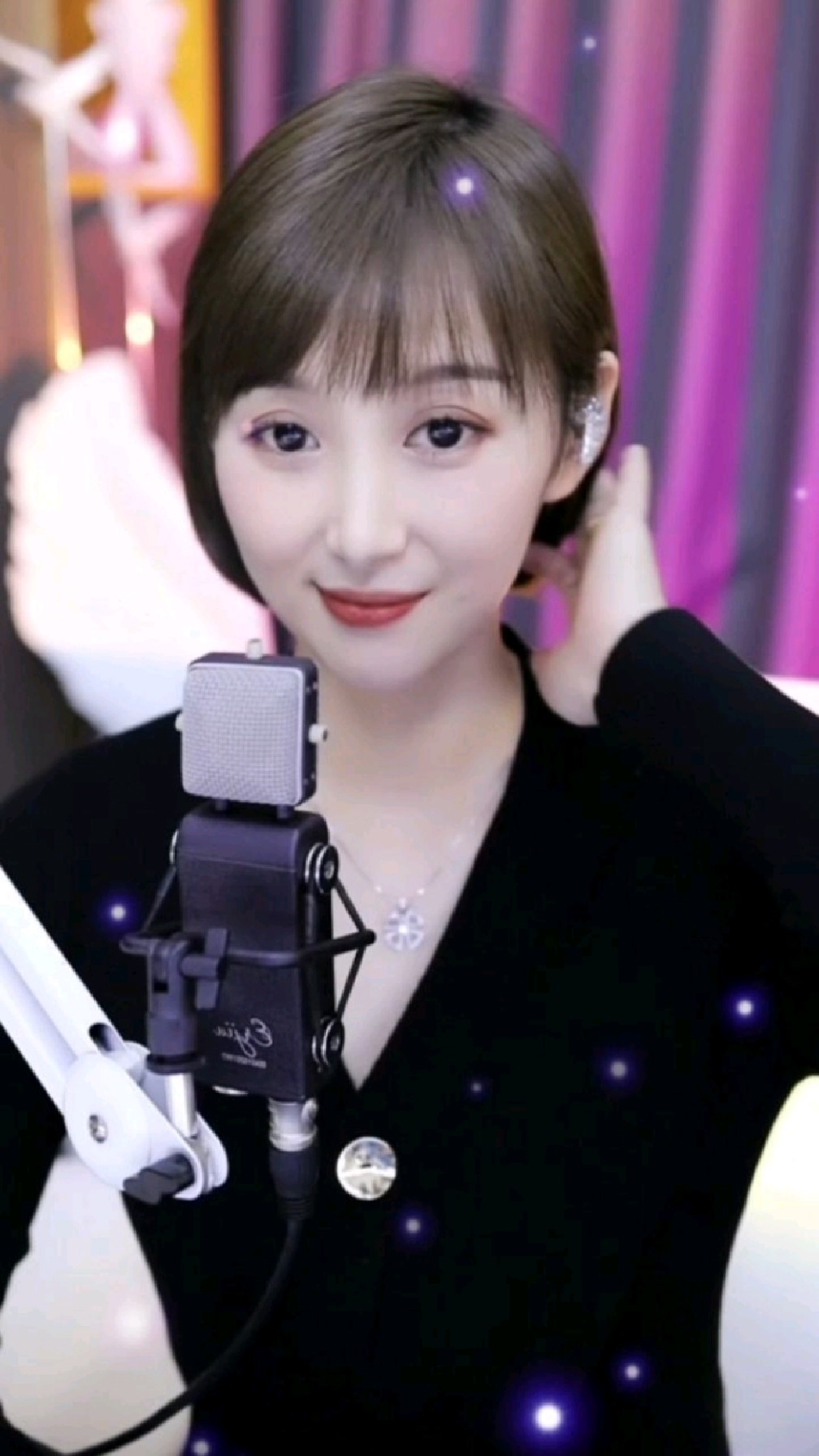 梁红演唱想你的时候问月亮非常好听