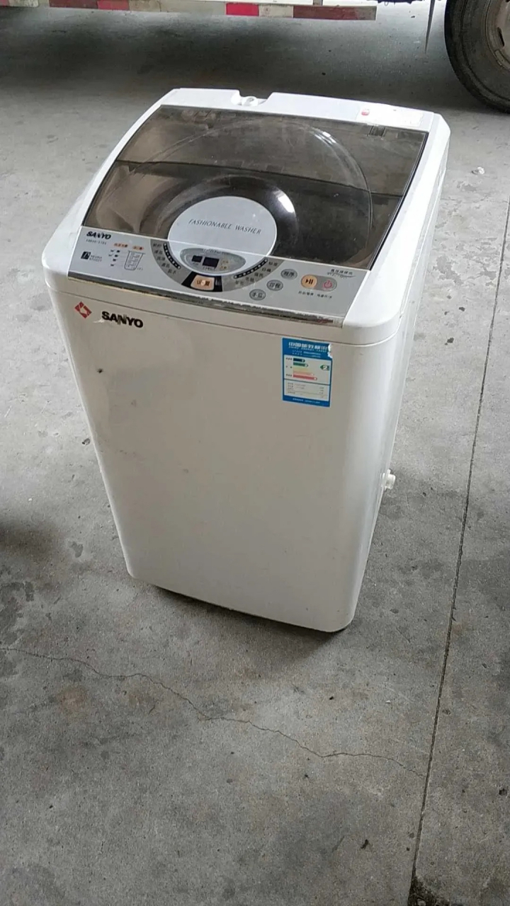 我真是服了收废品的这些人了,家里的洗衣机坏掉,出现e4的代码,维修