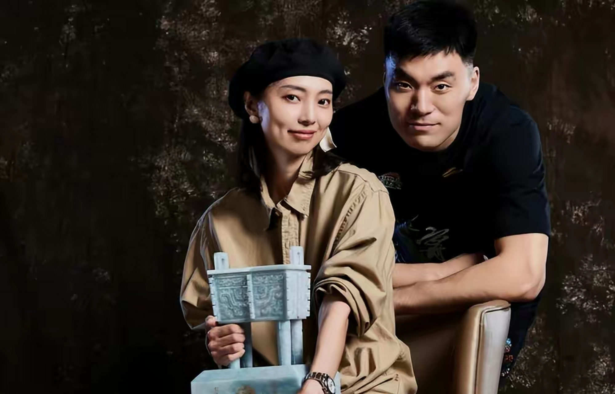 家里有矿就是不一样,二哥李晓旭的老婆长得真不错,非常有气质,成功的