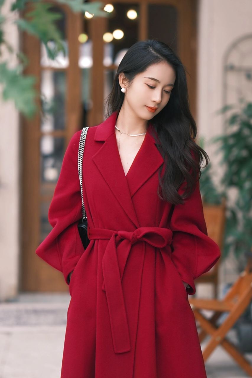 红大衣77黑丝袜7815复古味拿捏了