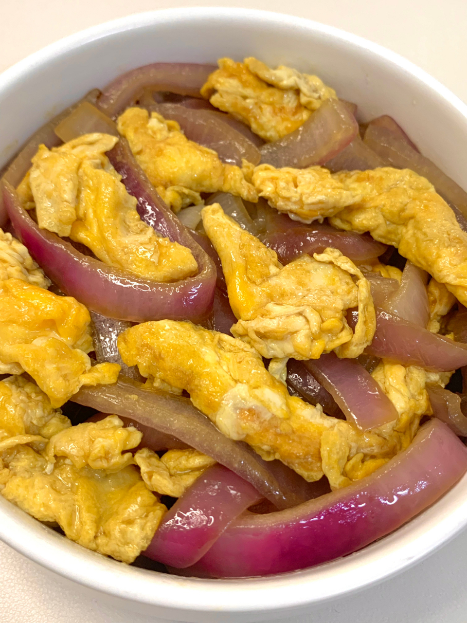 我两周瘦了7斤!|||今天给大家分享这道洋葱炒鸡蛋!低脂低卡,鲜甜可口.