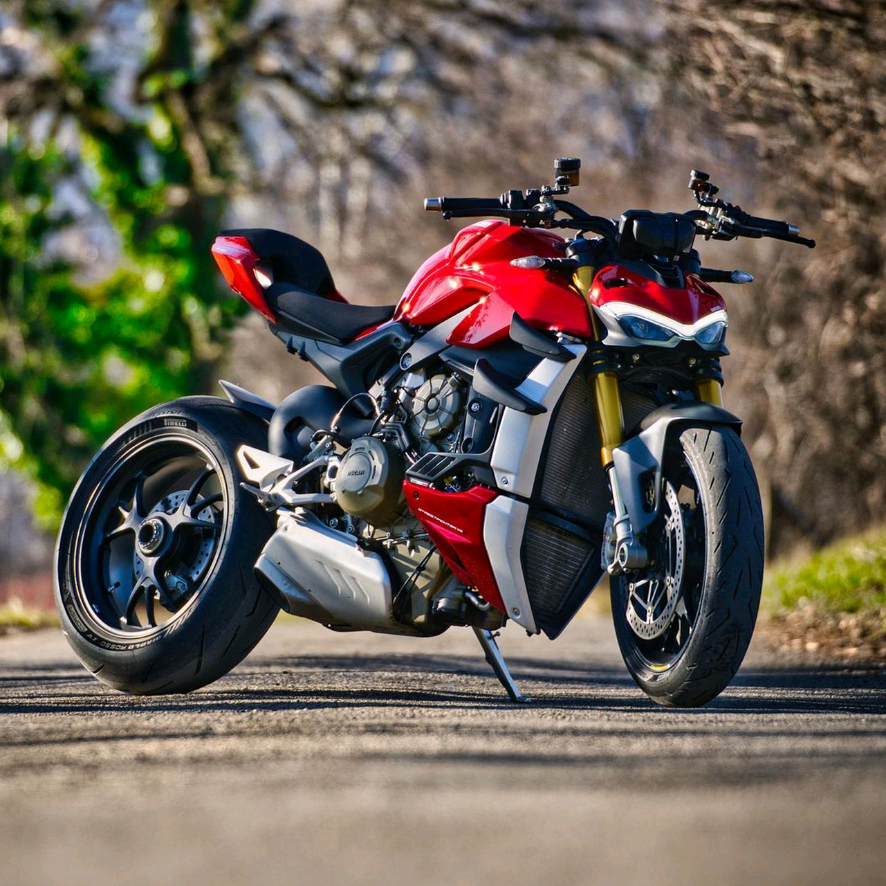 杜卡迪街霸#摩托车