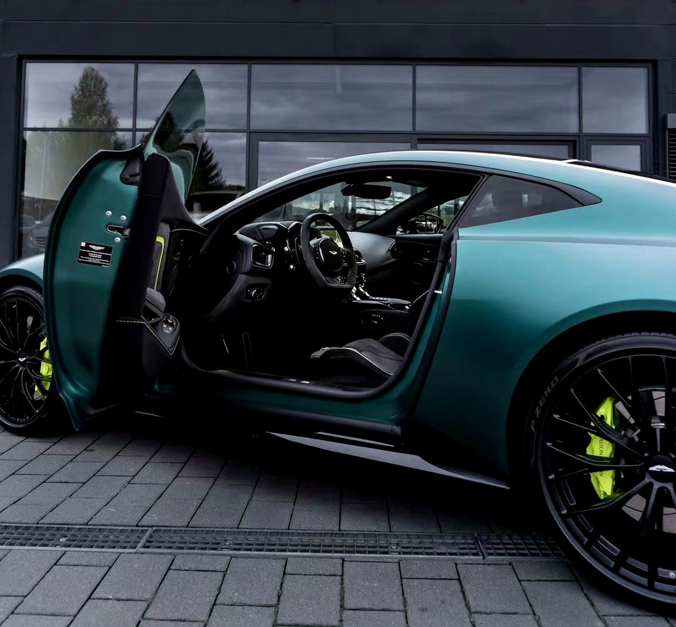 阿斯顿马丁 vantage f1 edition