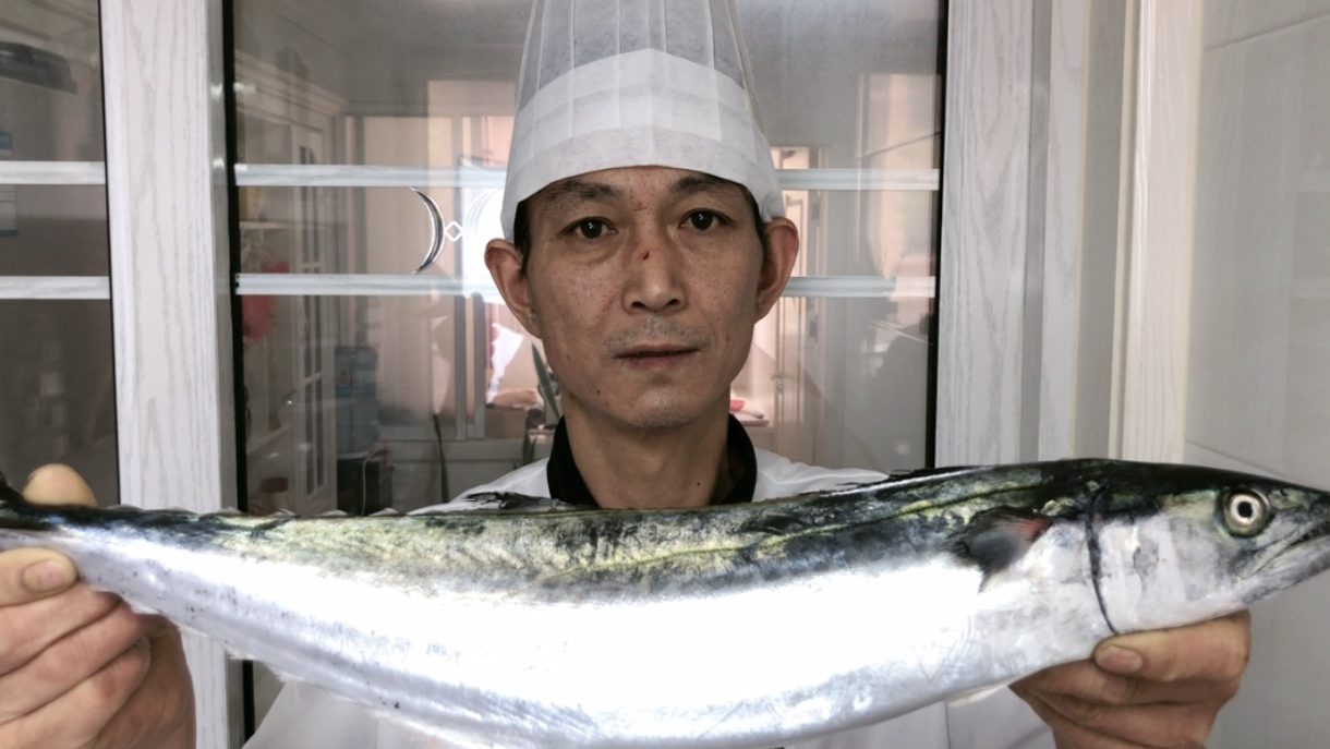 胶东大厨分享“鲅鱼饺子”的做法,步骤详细分三步第三步包饺子