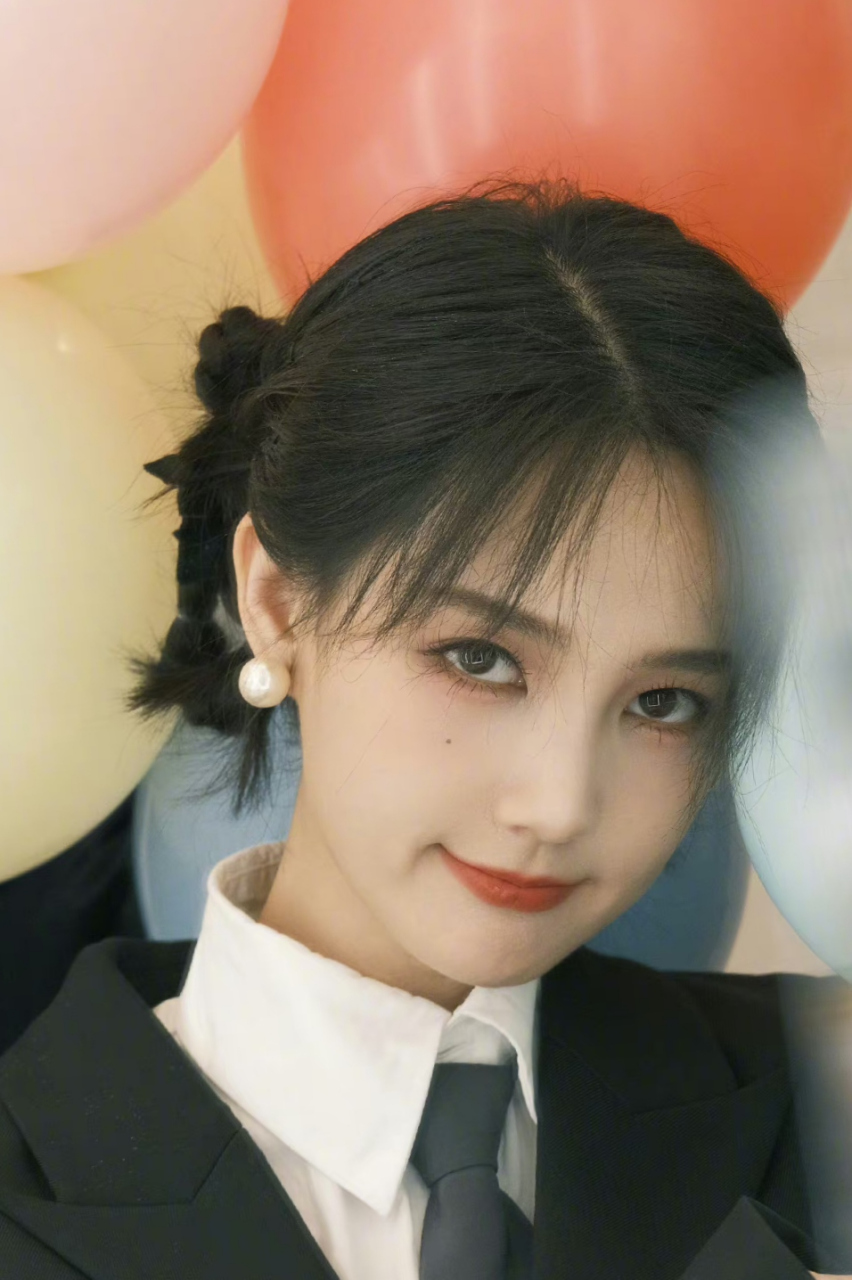 耶耶耶!眼神好勾人!#李一桐