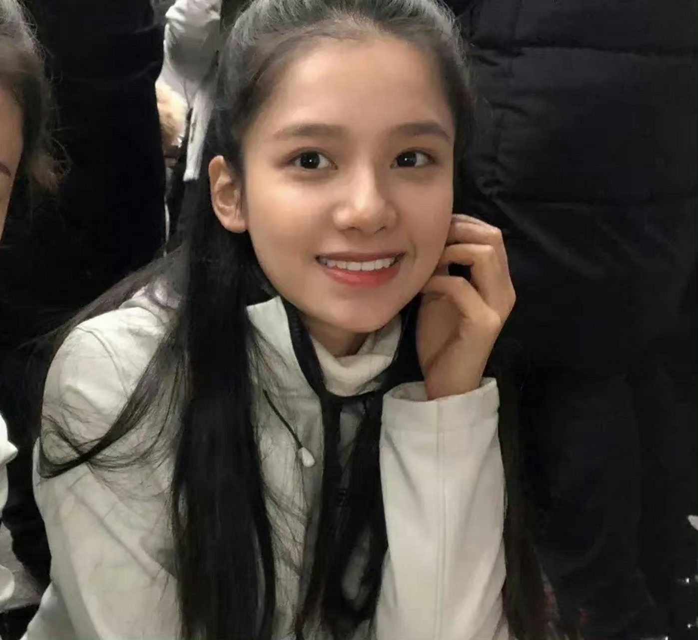 张婧仪高中时期旧照,素颜真的好清纯