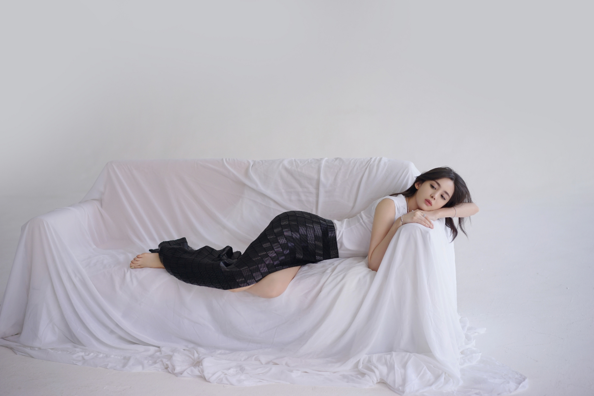 古力娜扎封面大片,真有魅力.