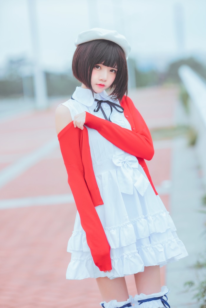 罗莉风COS 桜桃喵 – 加藤惠系列之红上衣小白裙日常服 [33P/643MB]