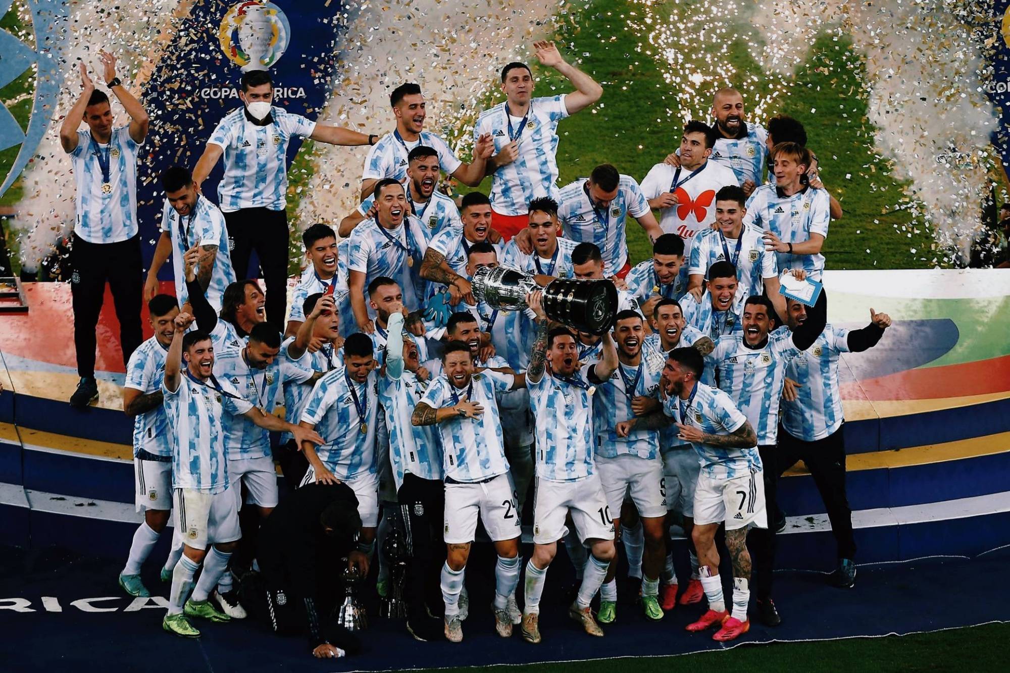 梅西冲击世界杯!阿根廷迎来超强阵容,明年有望夺冠封王