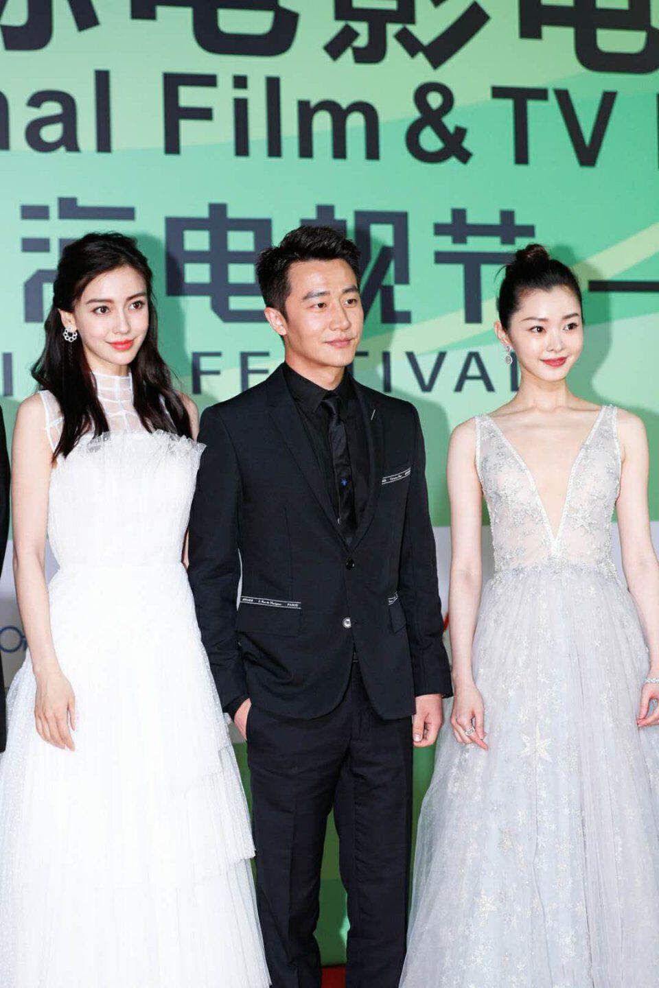 杨颖和宋轶合影,"浓颜美女"和"淡颜美女"的差别,一目了然!