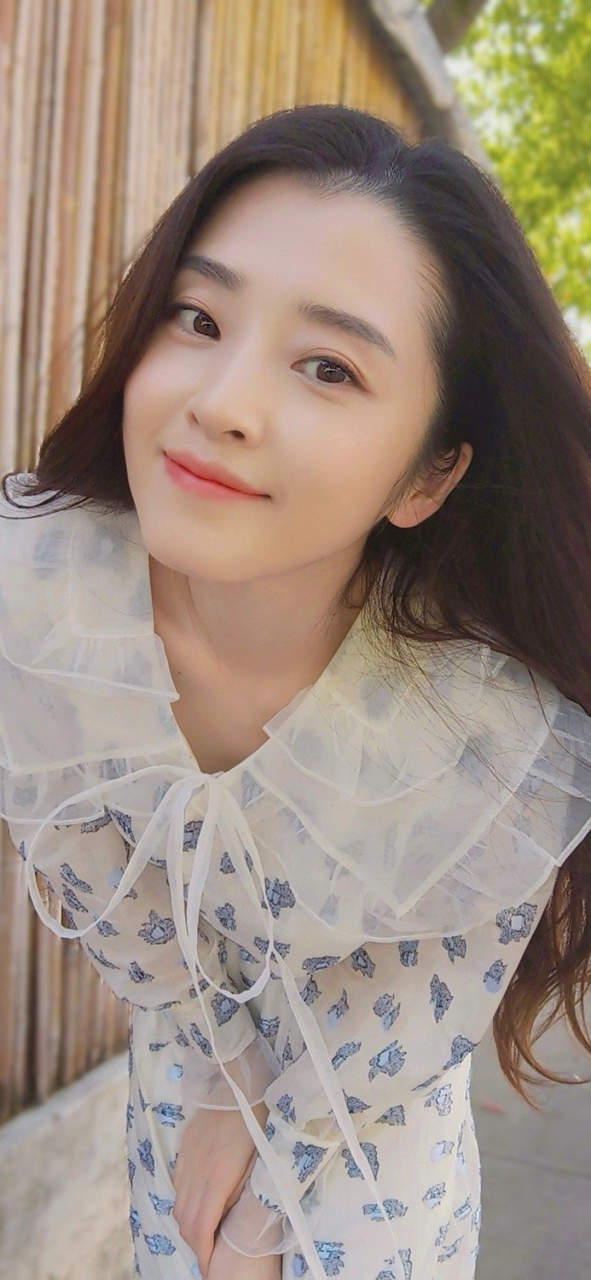 美女演员～李若嘉