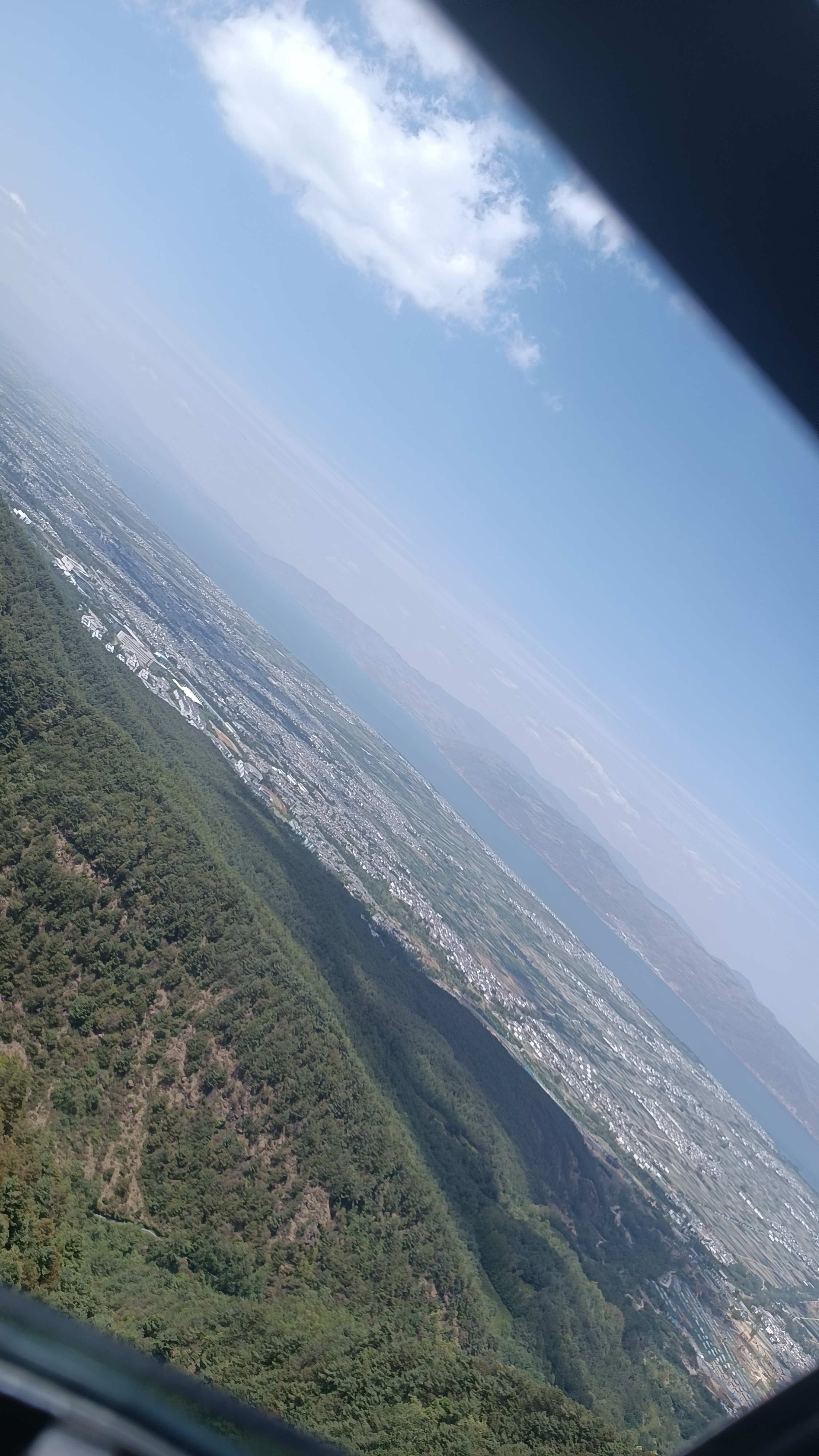 大理苍山俯瞰风景图