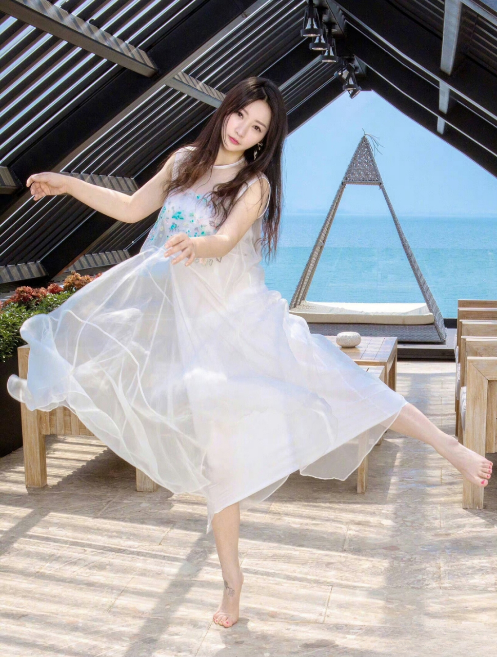 柳岩 粉嫩玉足合集,简直美爆了