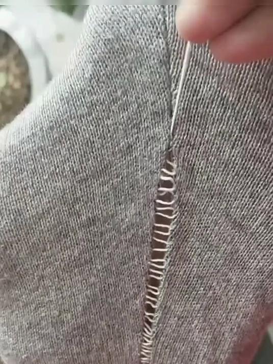 毛衣合缝开线了这样修复简单没痕迹,一看就会!