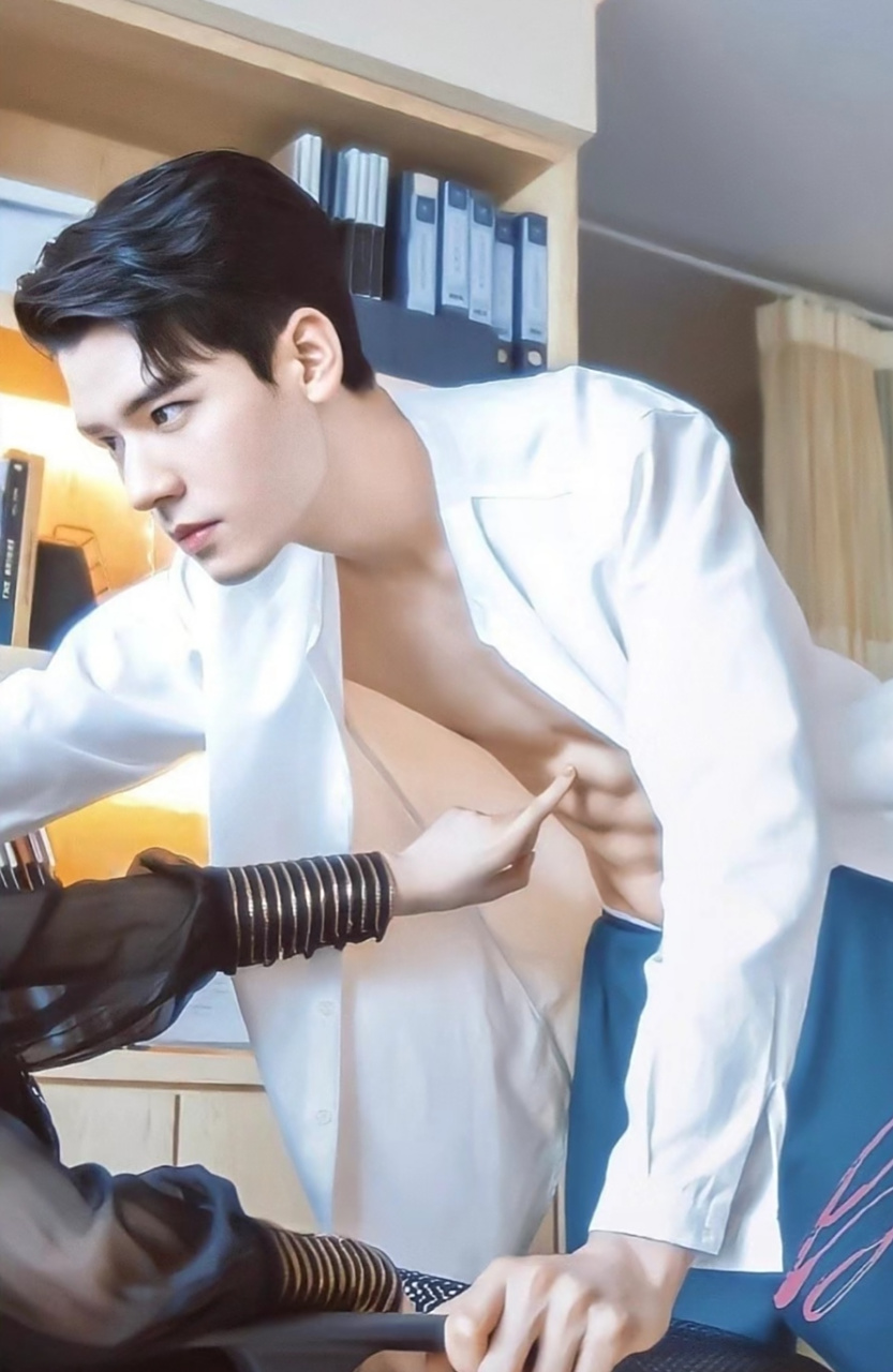 龚俊腹肌太欲了