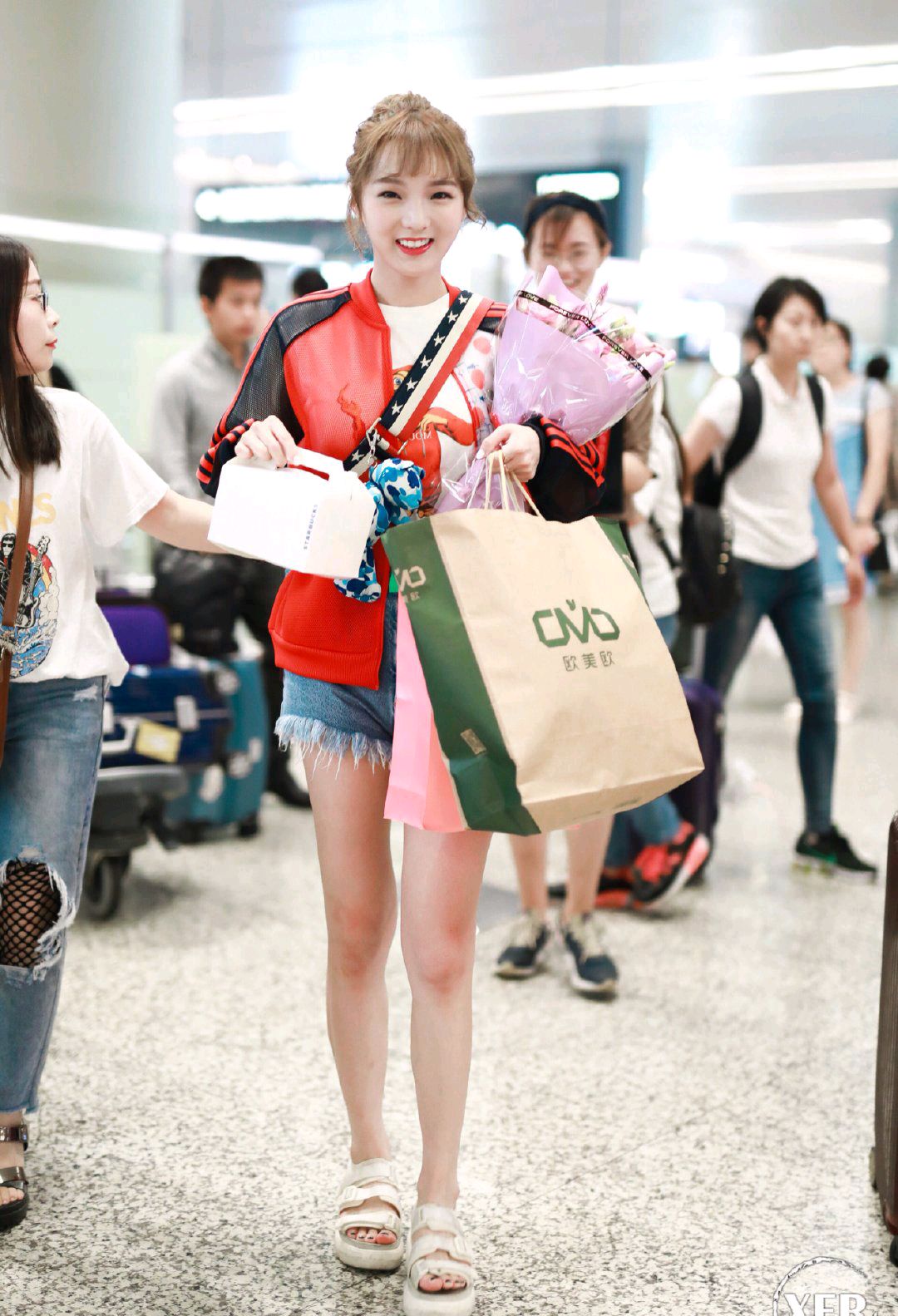 强东玥写真图集