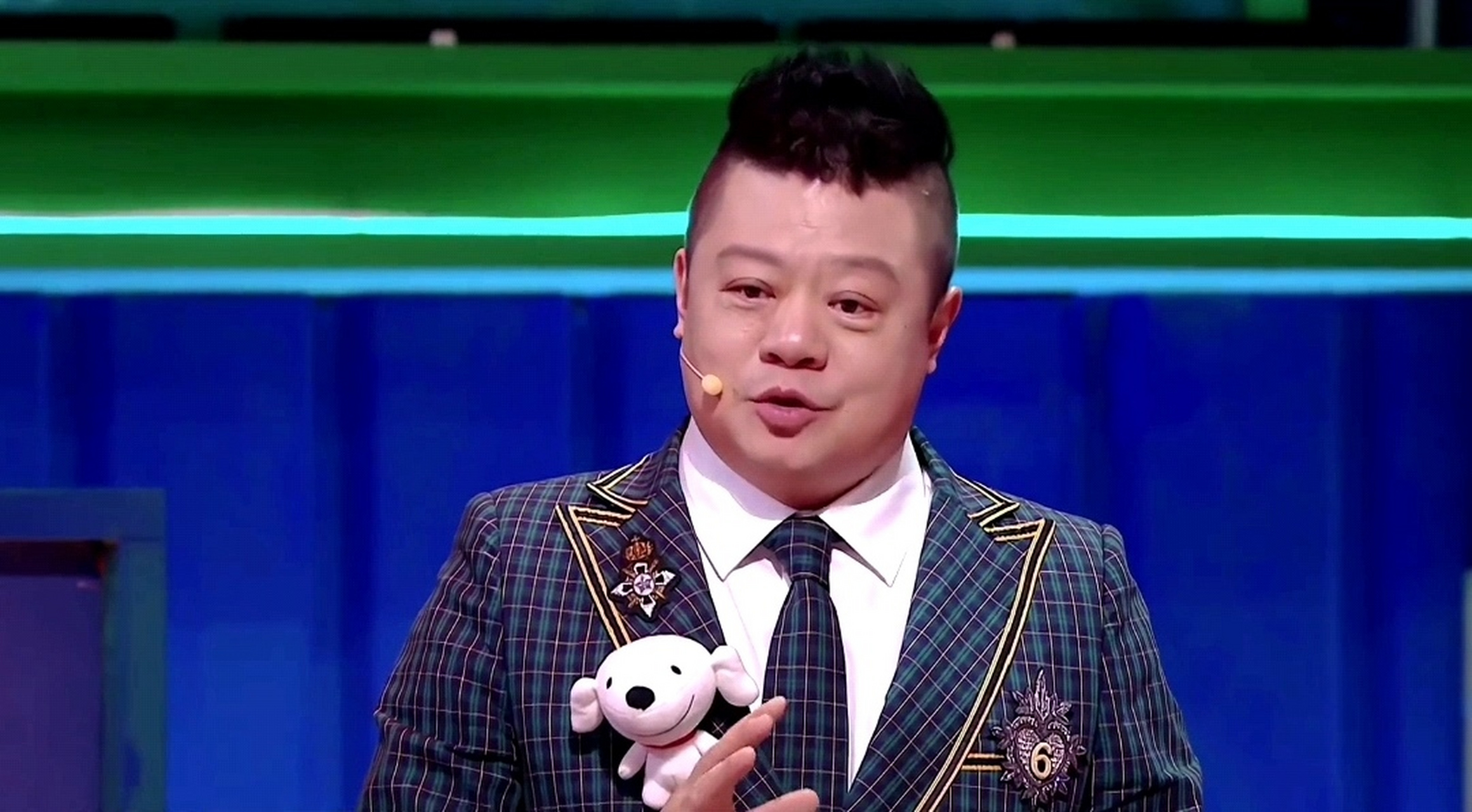 读到马东的一句话:《红楼梦》里,曹雪芹最喜欢的是姑娘,最讨厌的是婆