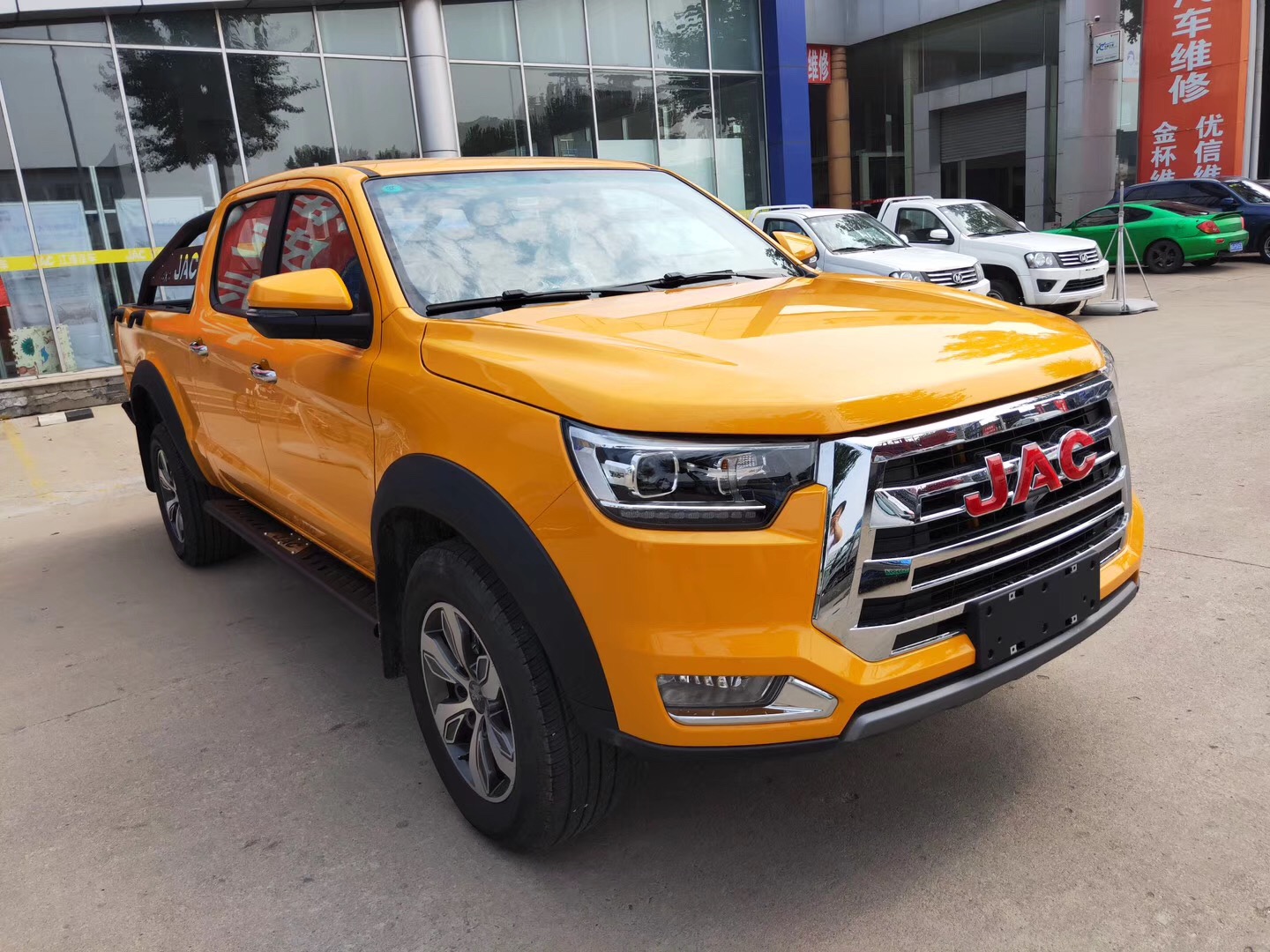 工程黄色的帅铃t8真好看