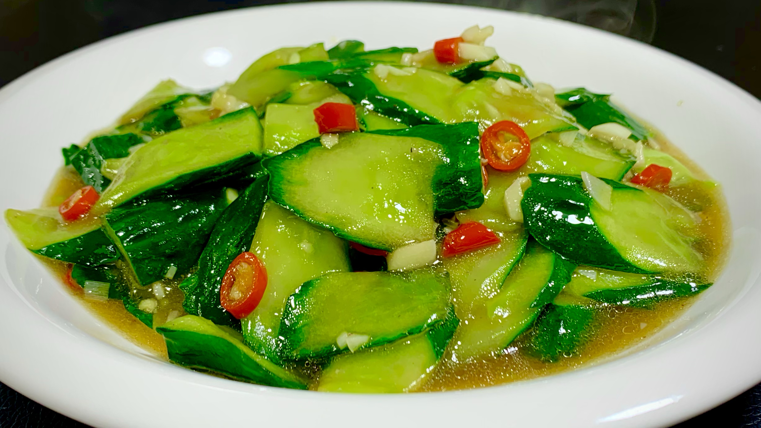 这才是清炒黄瓜最好吃做法,清香爽口又不油腻,孩子们特别喜欢吃