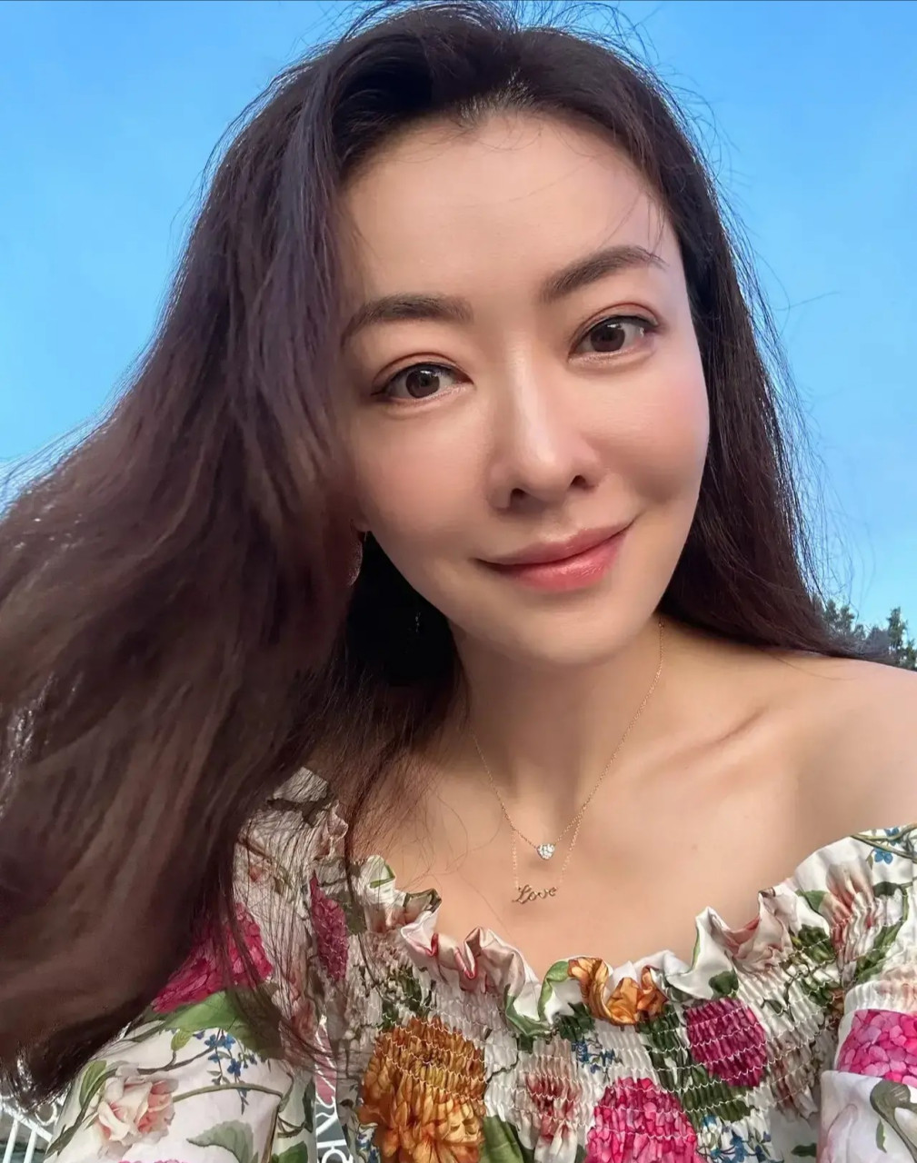 8月11日上午,郭富城的旧爱熊黛林突然在自己的社交平台上高调发文