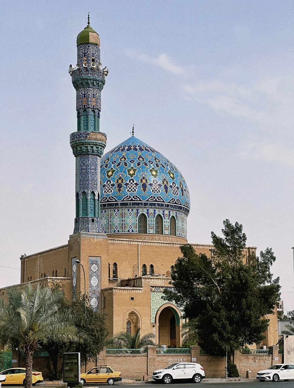 德黑兰伊朗的首都,全国的政治经济,文化科技和交通中心,德黑兰总人口