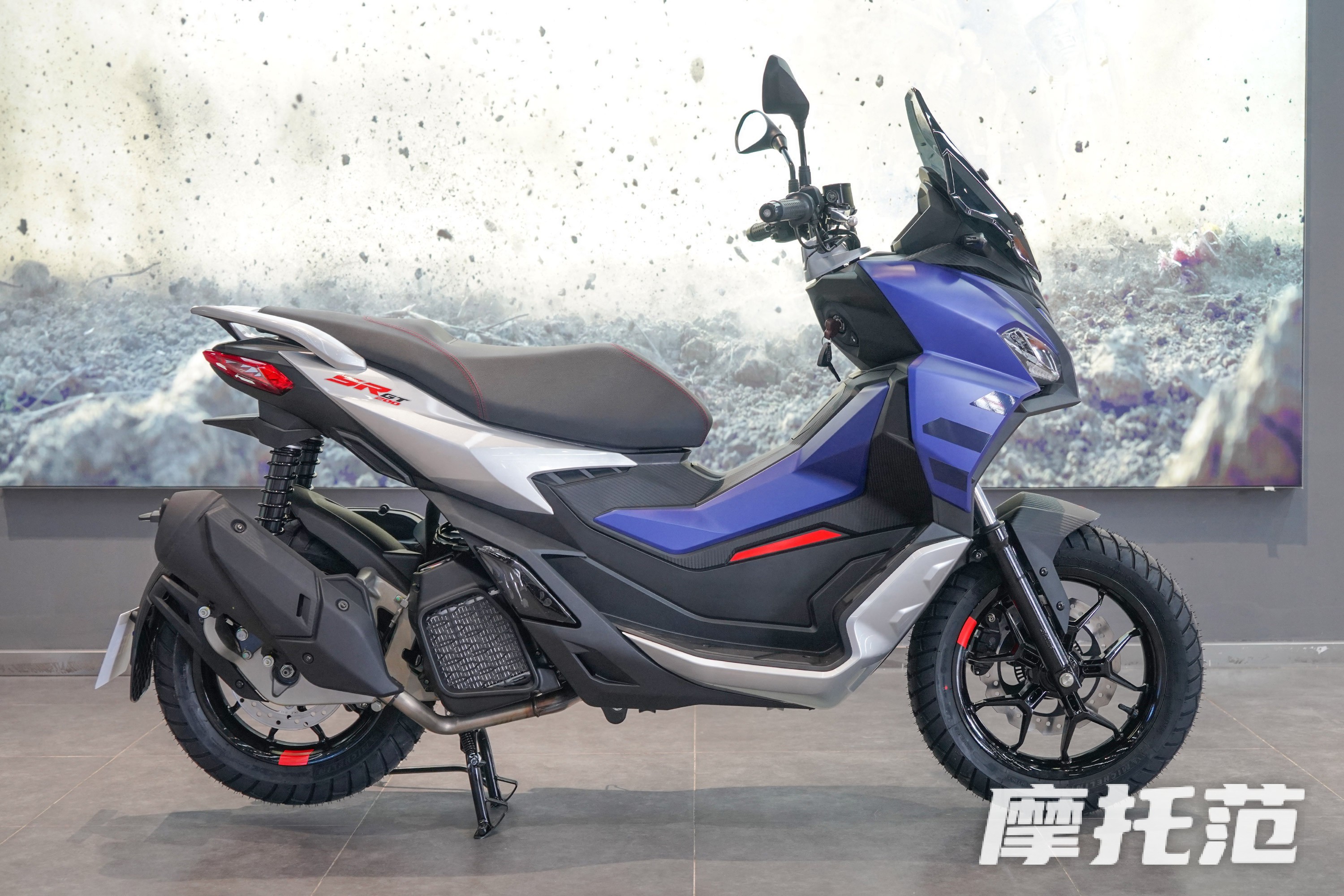 一款不务正业的踏板,阿普利亚srgt200