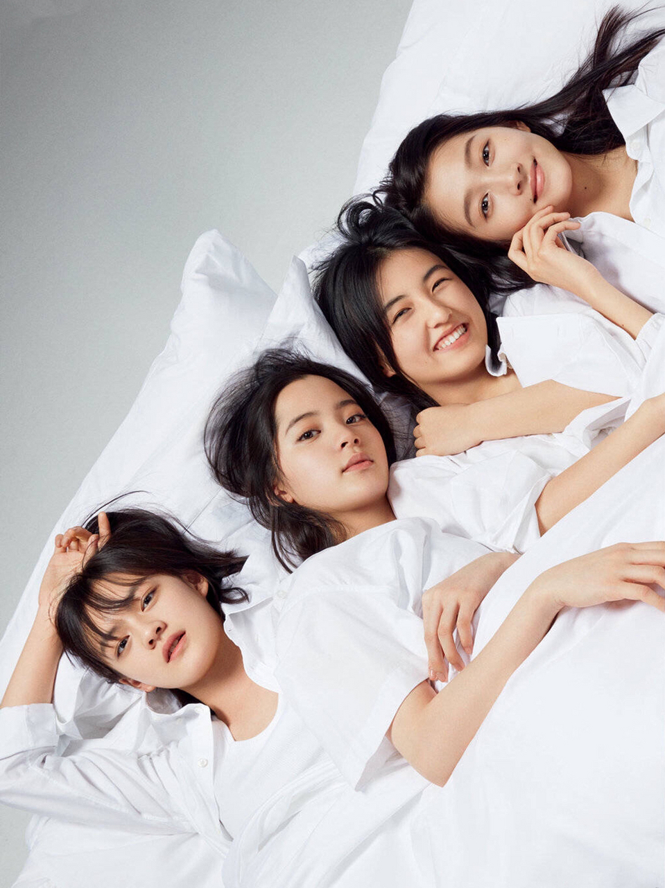 当年的新时代四小花旦:欧阳娜娜,张子枫,文淇,关晓彤.