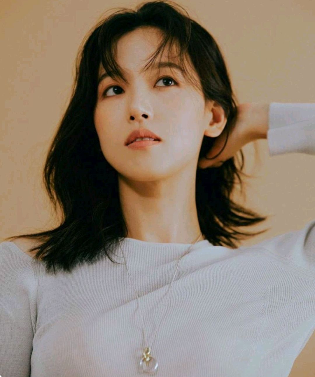 韩国名模姜汉娜拍摄高端时尚杂志《悦己》冠压群芳,明艳动人