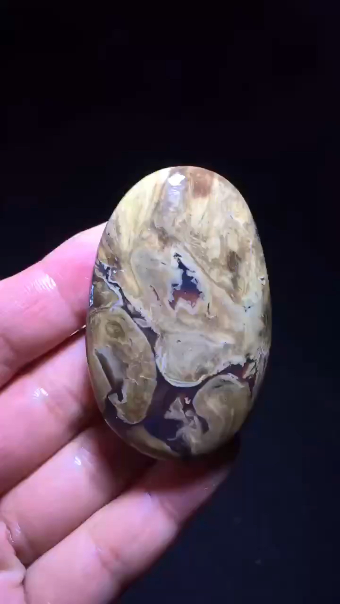 新年礼物之缅甸琥珀根珀溶洞蜜吊坠