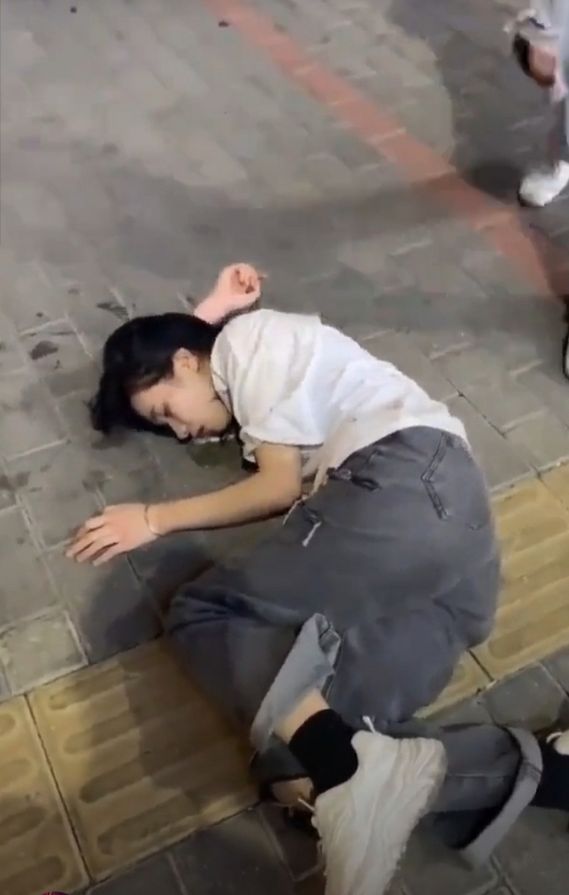 女生不要把自己喝得烂醉,很危险的