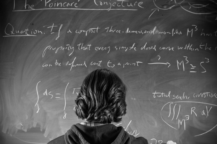 "庞加莱回归",宇宙会无限次的重演,一切都在不断的"轮回"?