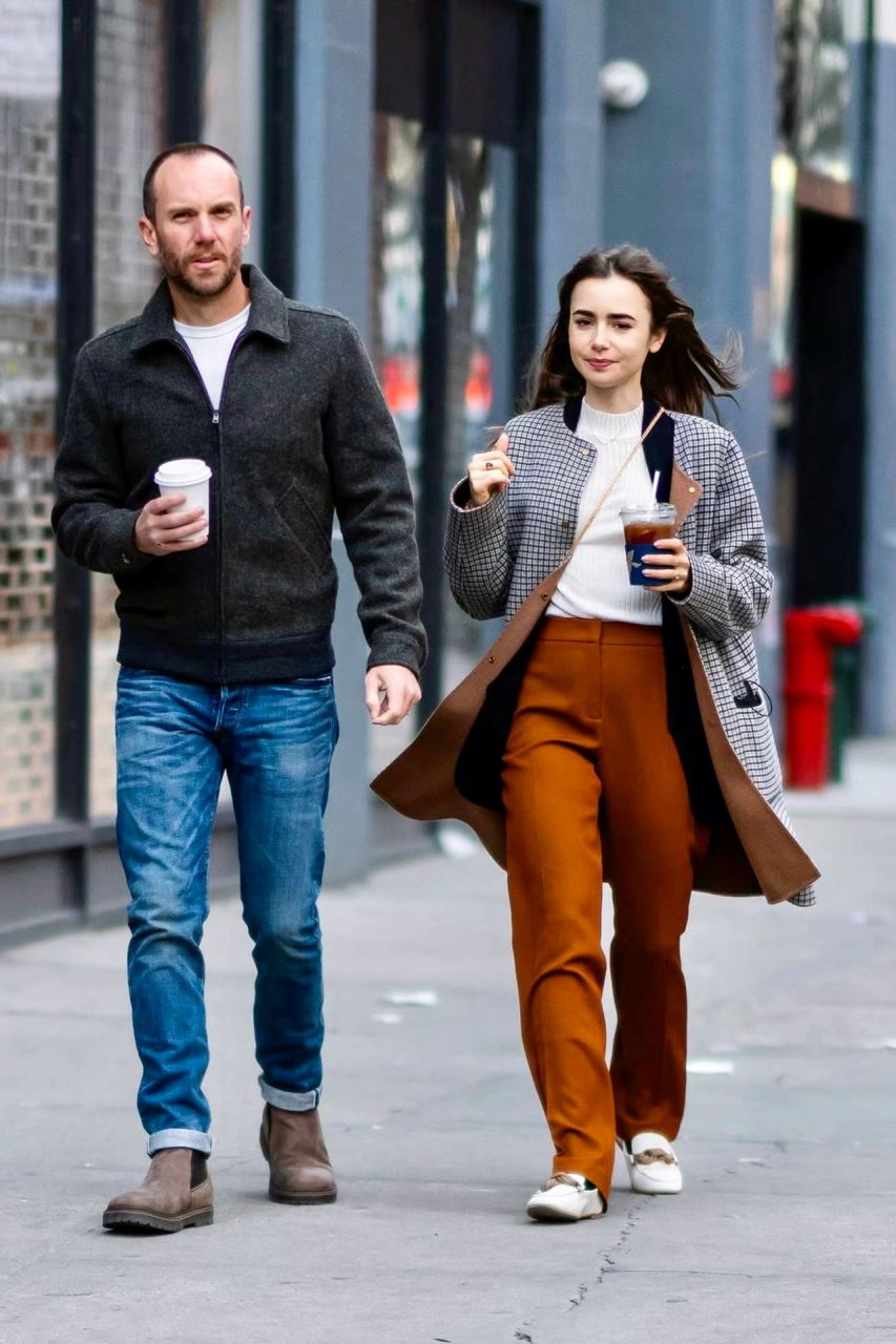 明星街拍|lily collins|||#欧美[话题]# #好莱坞[话题]# #女明星[话题