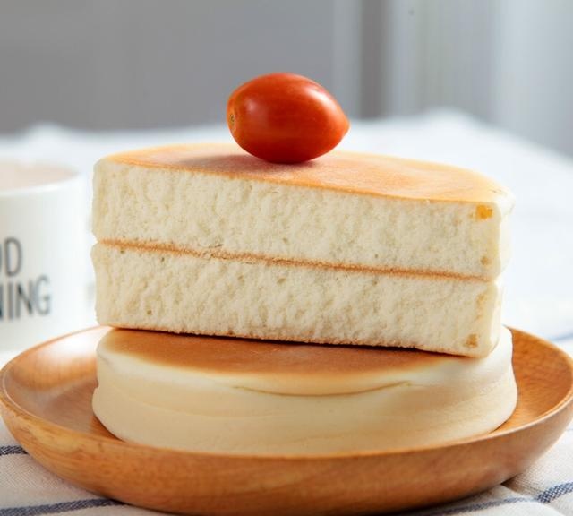 今天,我们为大家推荐一款美味的淡奶蛋糕和百搭食物