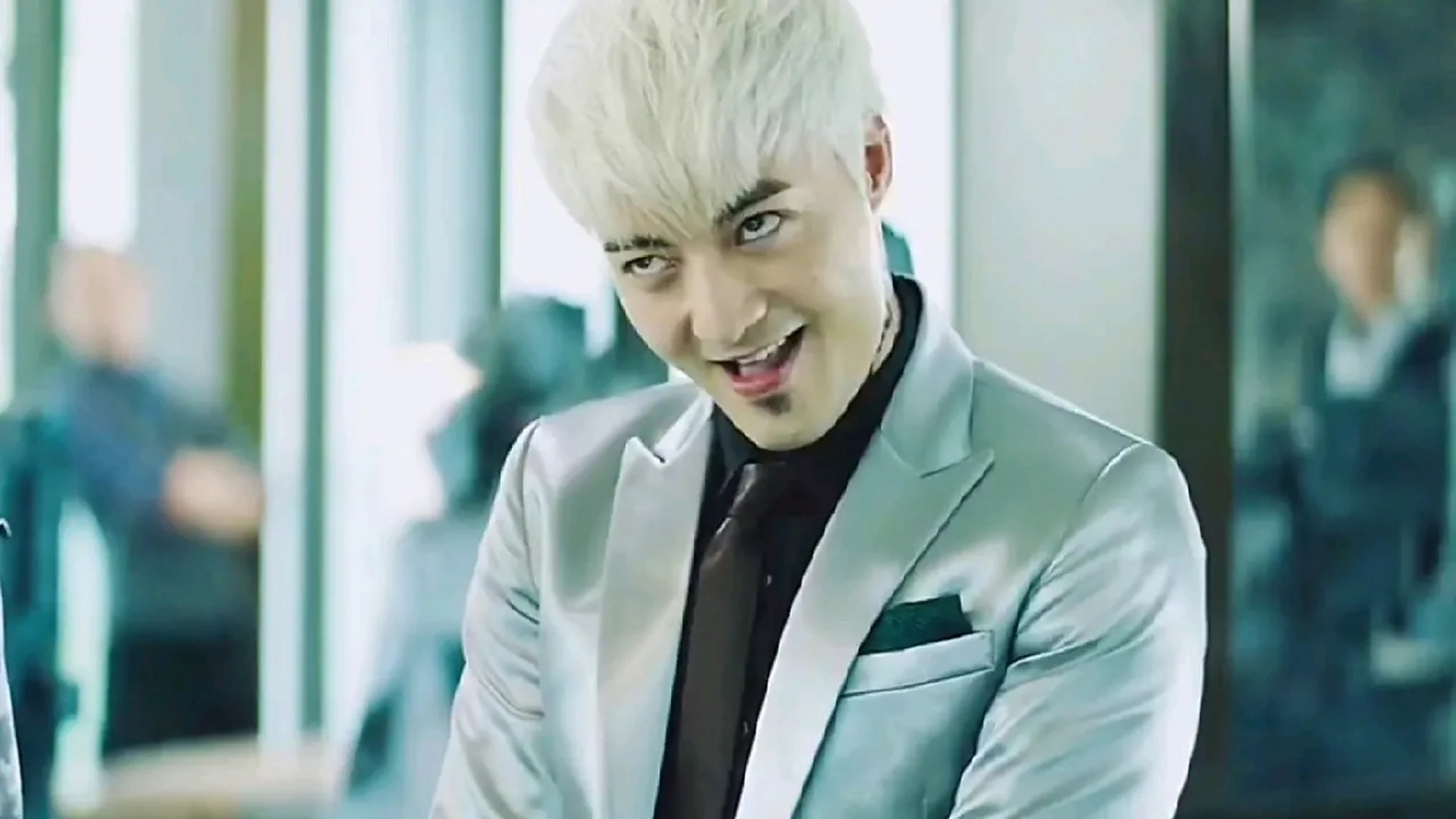 [得意] 白毛哥是古斌所饰演的.