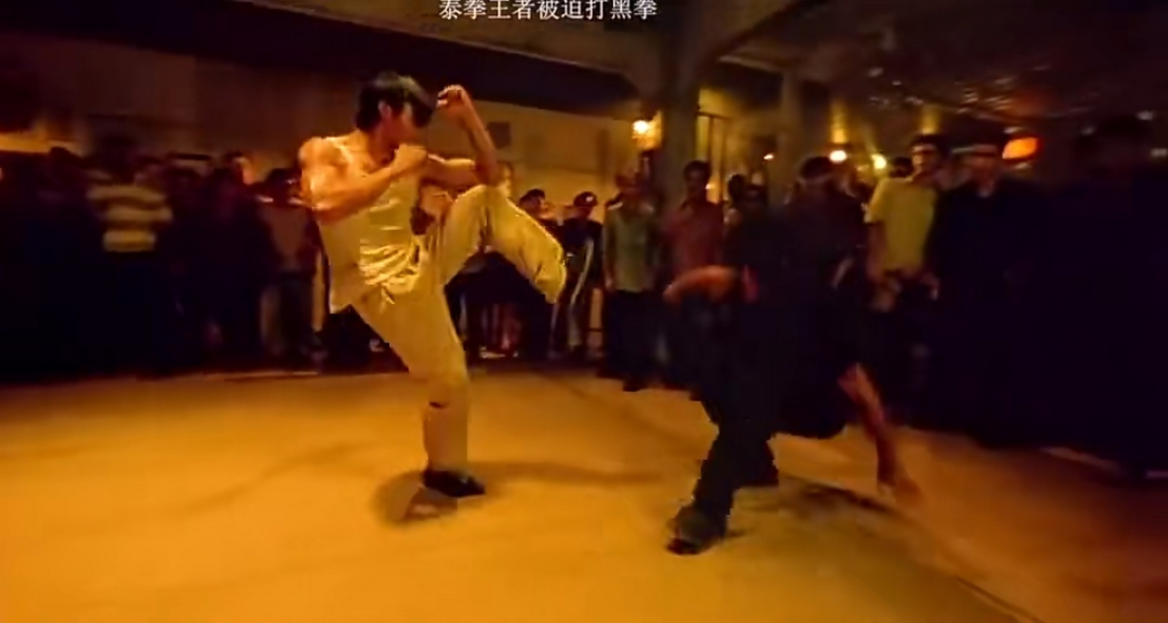 电影《寻佛》泰拳一,也是托尼贾大火的第一部电影.