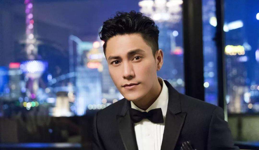 陈坤与吴磊合作新电影《入型入格》杀青,令众多影迷翘首以待