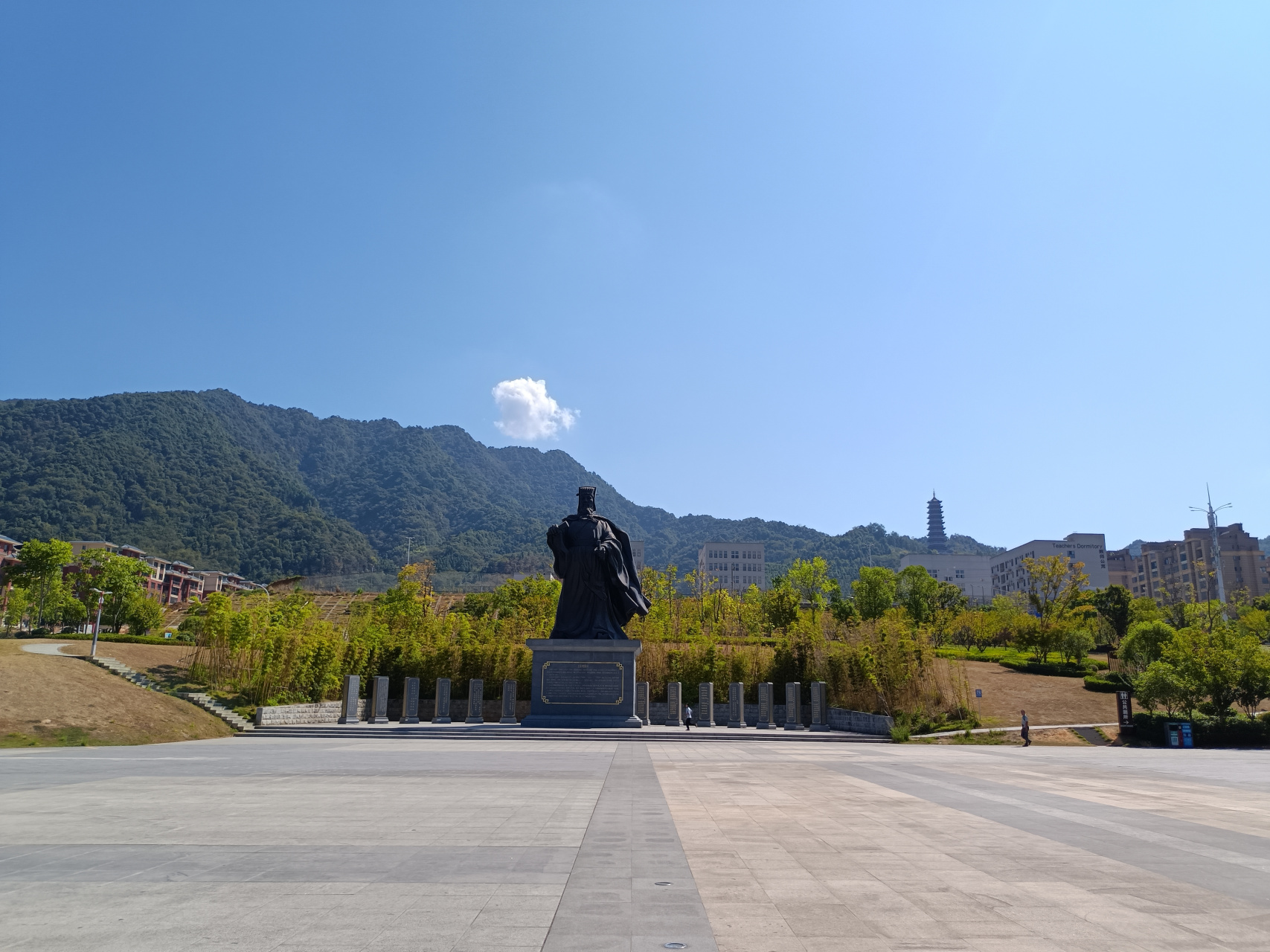 江西省赣州市崇义县秋游,崇义县博物馆实拍f