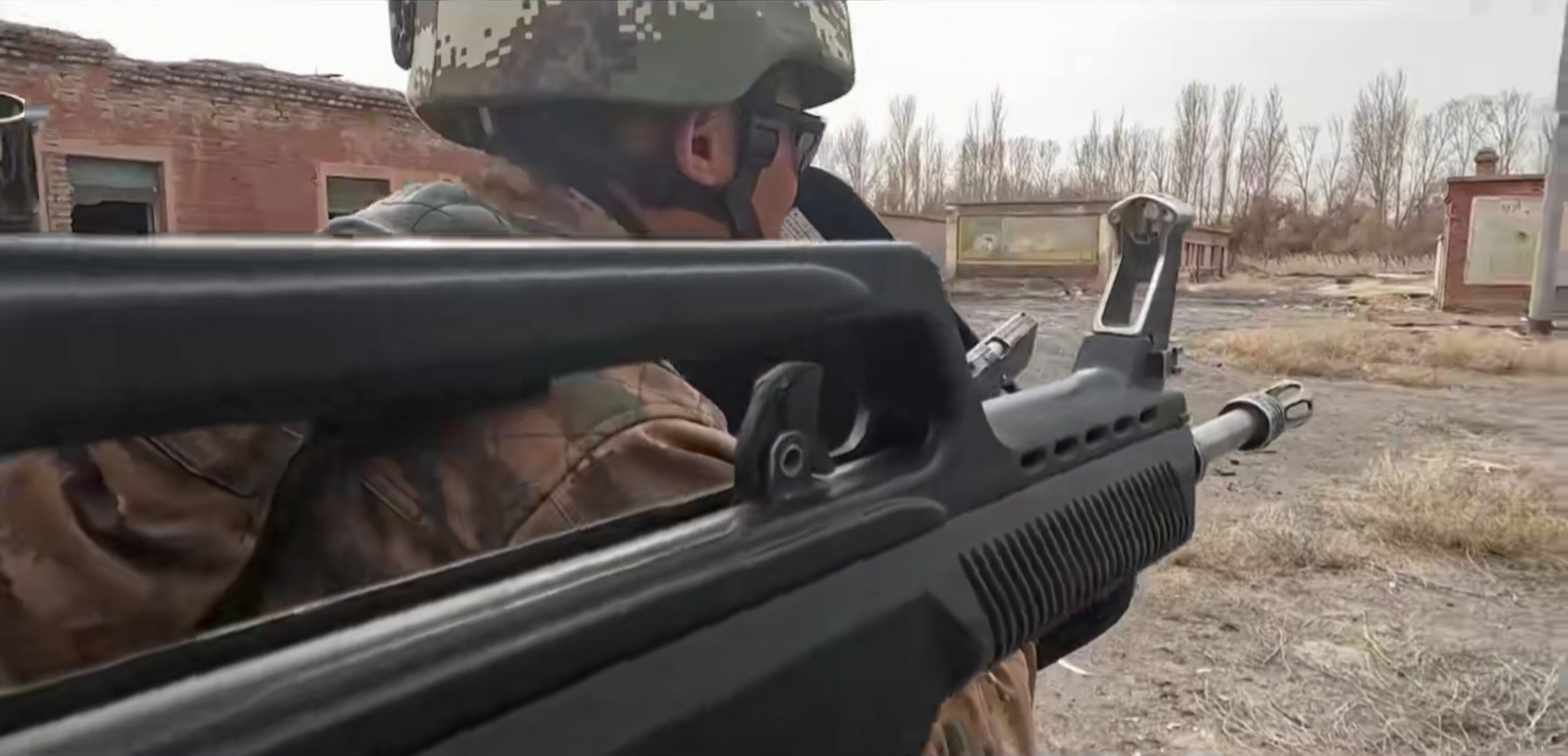 qbz-95用于反恐还是绰绰有余的