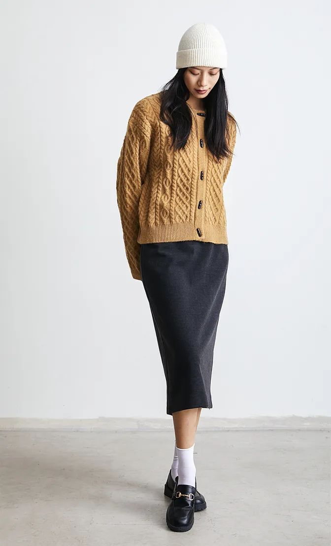 延续素简实用主义设计理念三川一禾营造秋冬穿搭