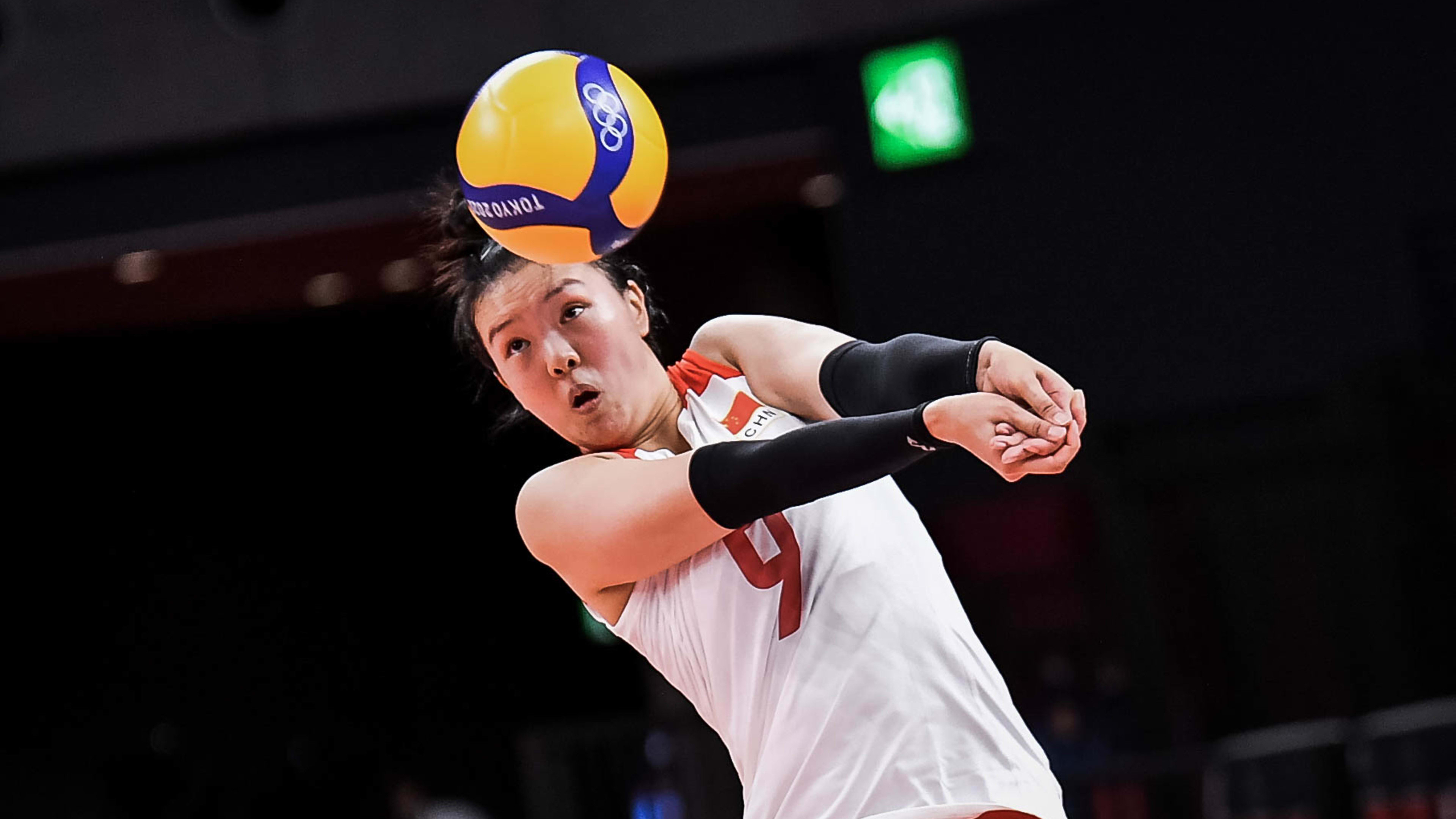 张常宁重拳出击,球迷拍手称快,中国女排有望迎来一片祥和氛围