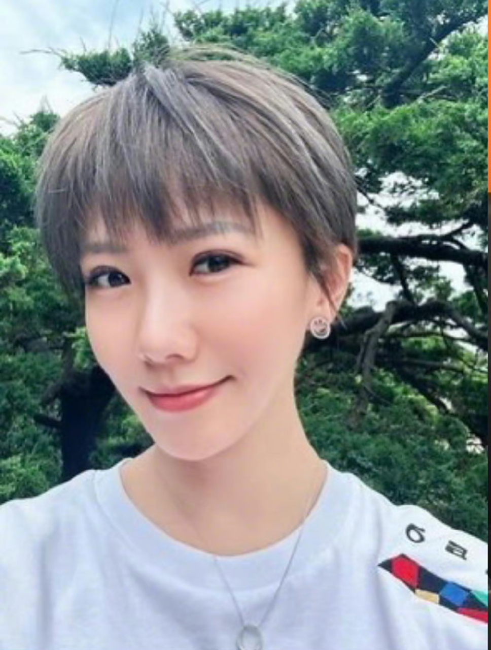 黑涩会美眉大牙治指控黑人陈建州性骚扰,又一明星塌房了!