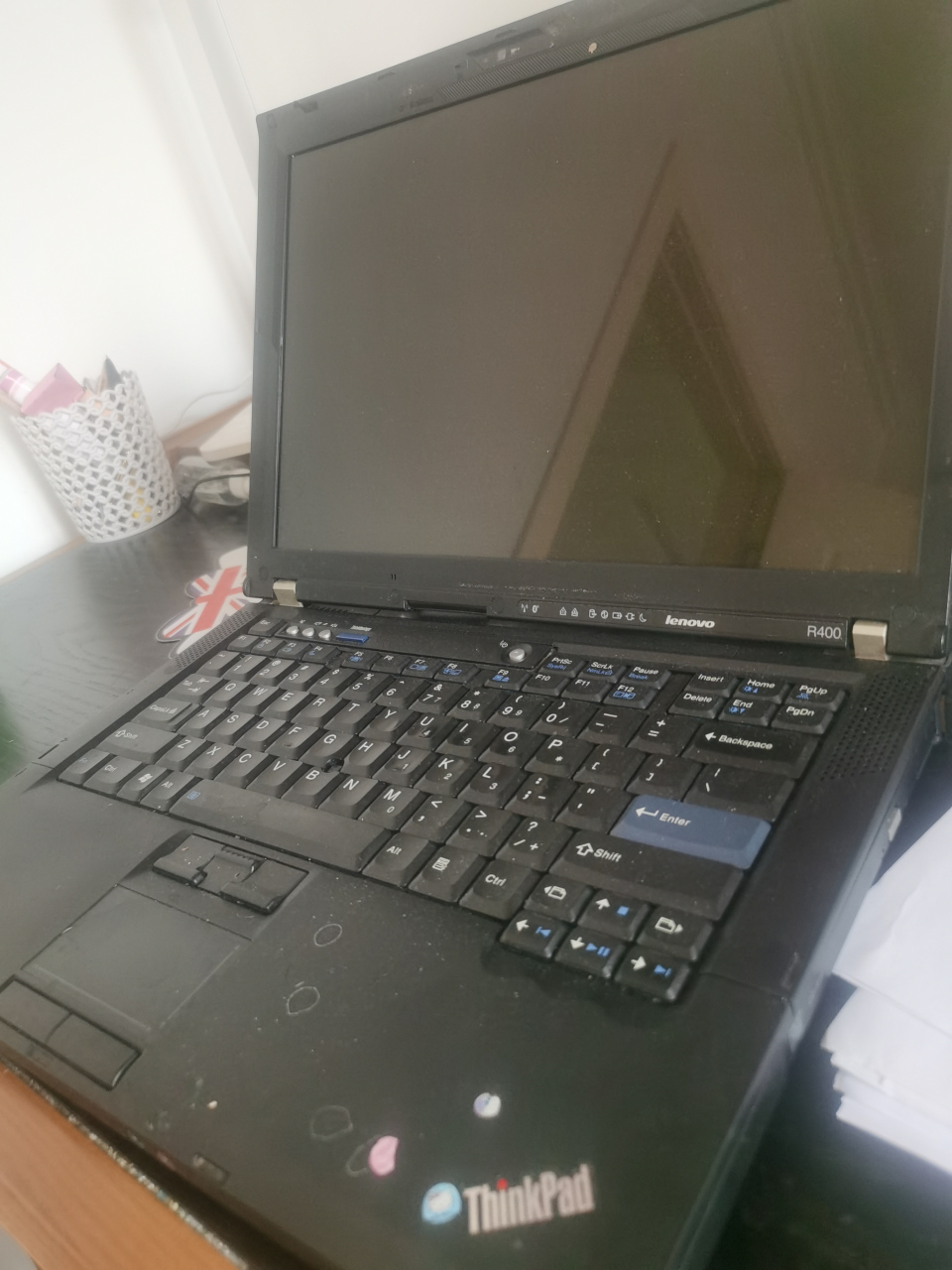 2009年10月1日买的thinkpad r400,到现在速度已经很慢了,但有时还在用