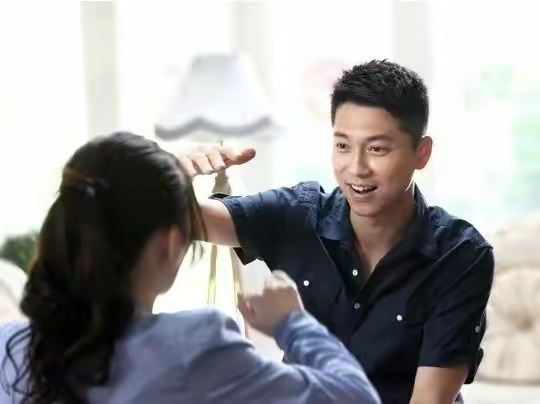 长着一张风流倜傥的脸,却从不沾花惹草,这8位男明星太宝贵了