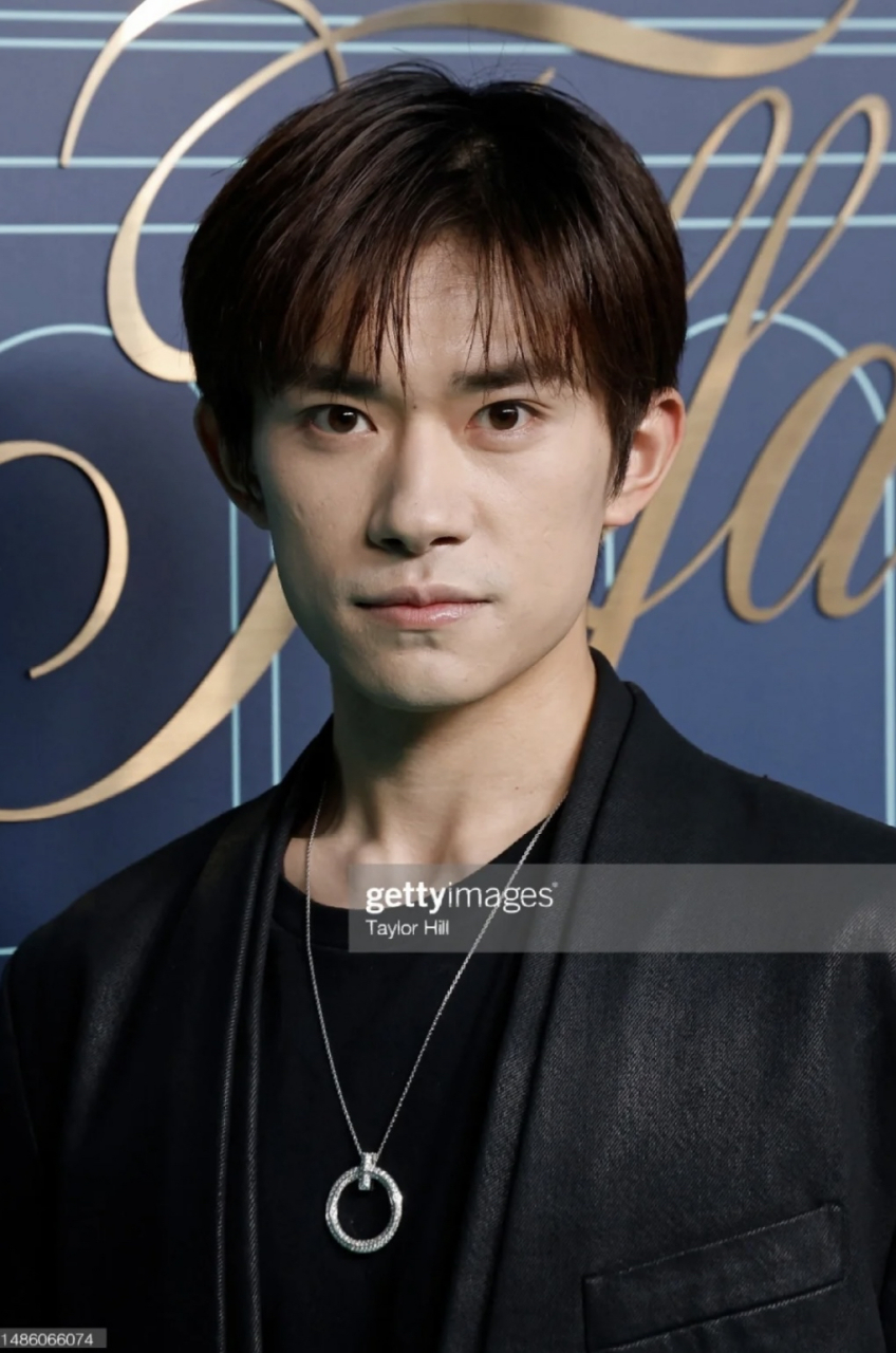 易烊千玺的粉丝又要破防了,蒂凡尼在ins上更新了品牌代言人易烊千玺的