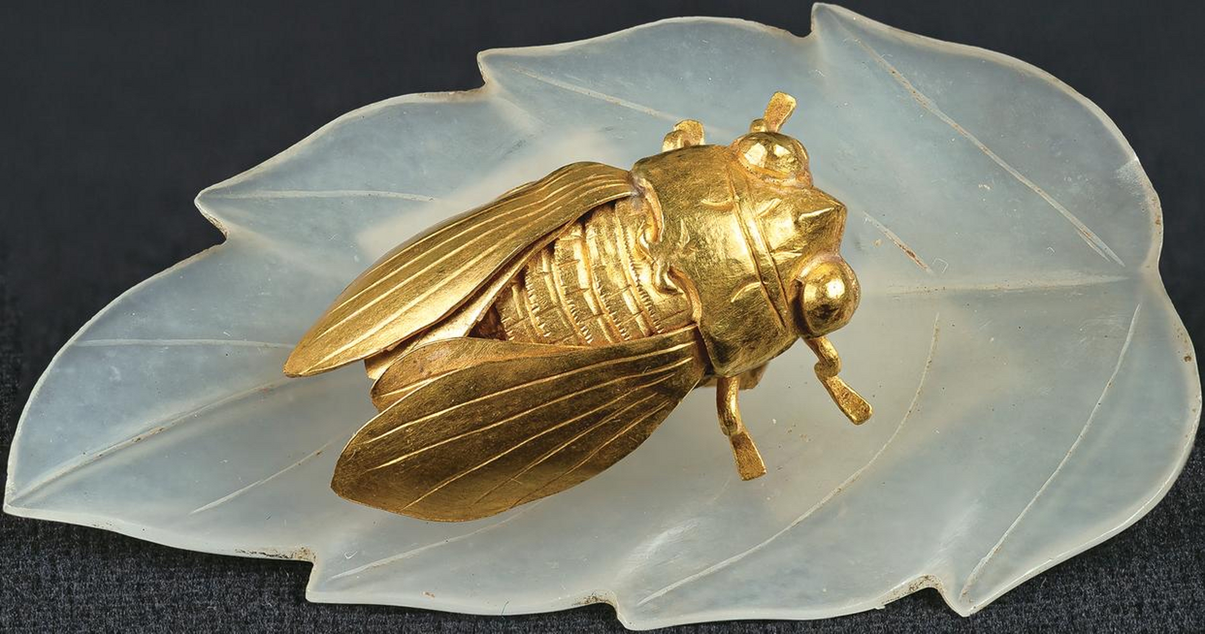 这就是传说中的金蝉玉叶,我国唯一出土的一件,古人真是高#动态创作者