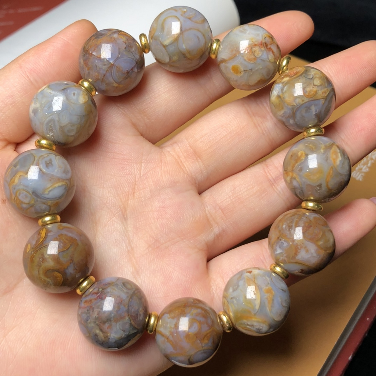 藏区回流老矿法螺手链 尺寸:18毫米*12颗 一颗可以改变运势的神圣天珠